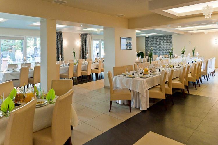 Pensjonat Nad Jeziorem Hotel Mysliborz Ngoại thất bức ảnh