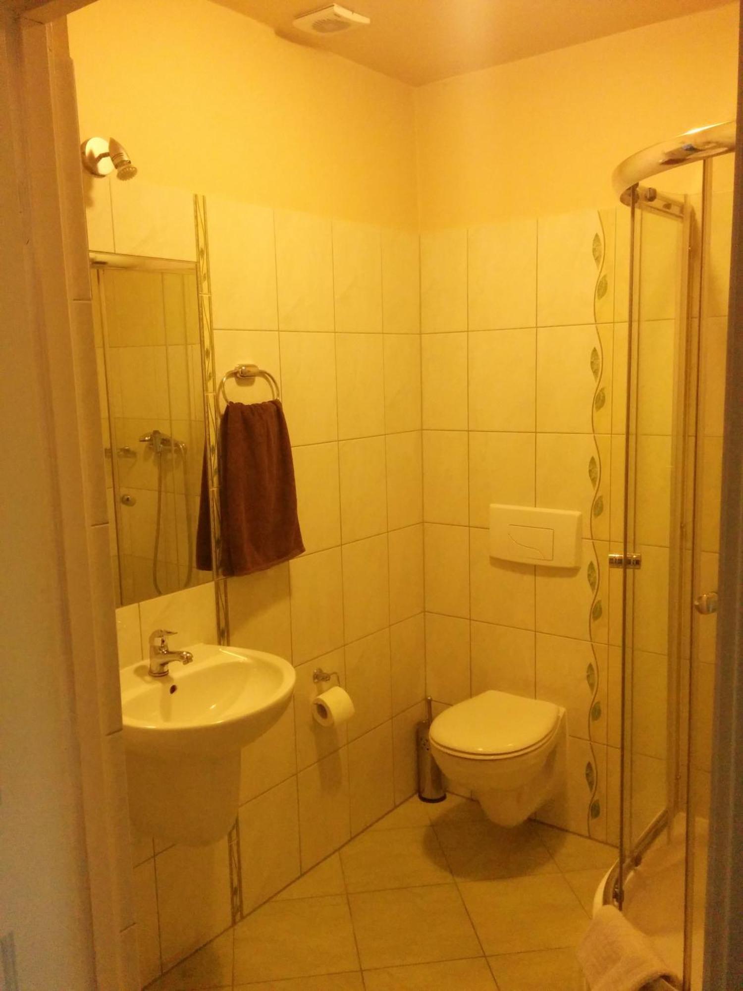 Pensjonat Nad Jeziorem Hotel Mysliborz Phòng bức ảnh