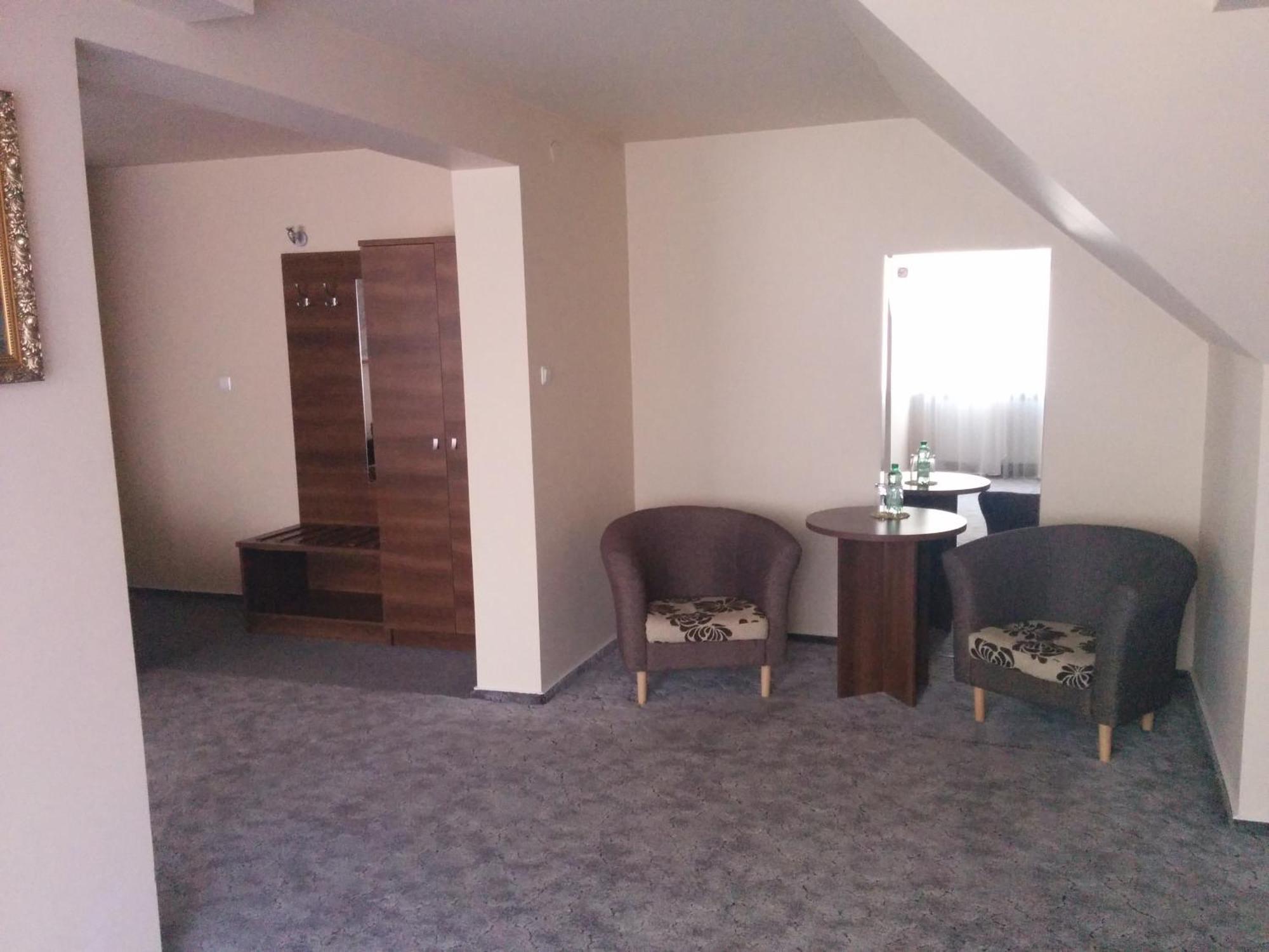 Pensjonat Nad Jeziorem Hotel Mysliborz Phòng bức ảnh