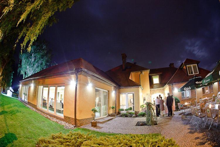 Pensjonat Nad Jeziorem Hotel Mysliborz Ngoại thất bức ảnh